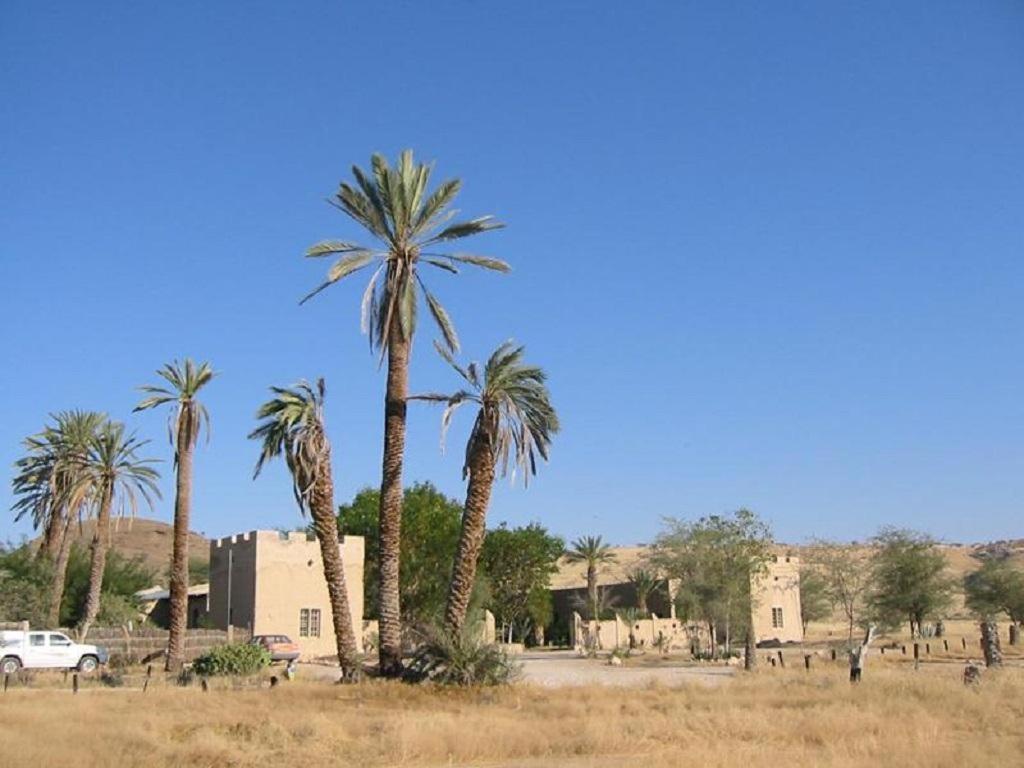 Fort Sesfontein Lodge & Safaris エクステリア 写真